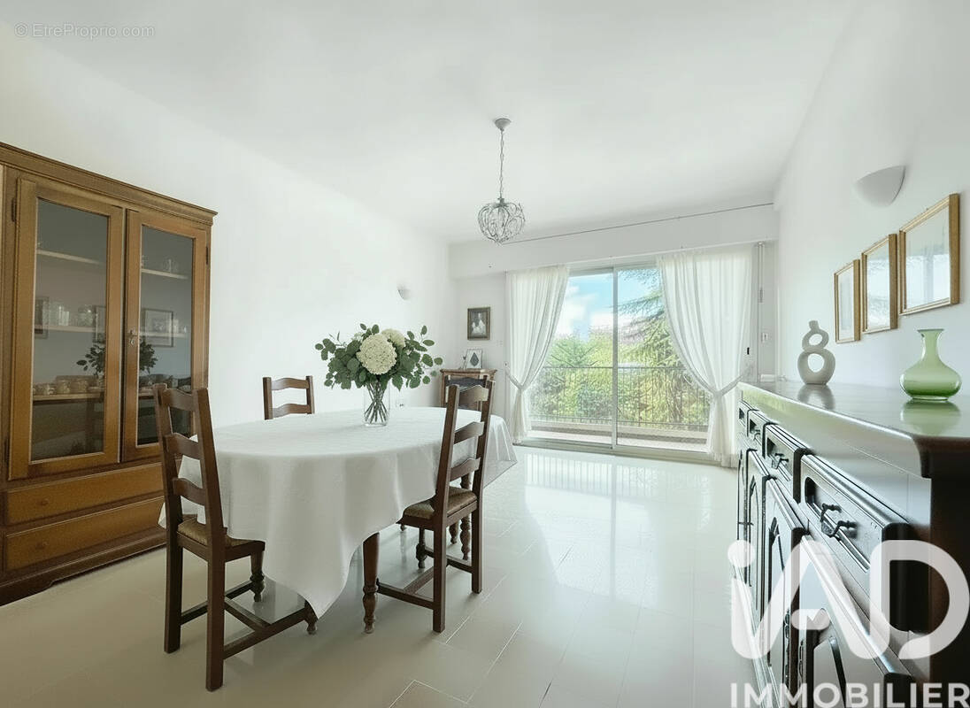 Photo 1 - Appartement à MARSEILLE-10E