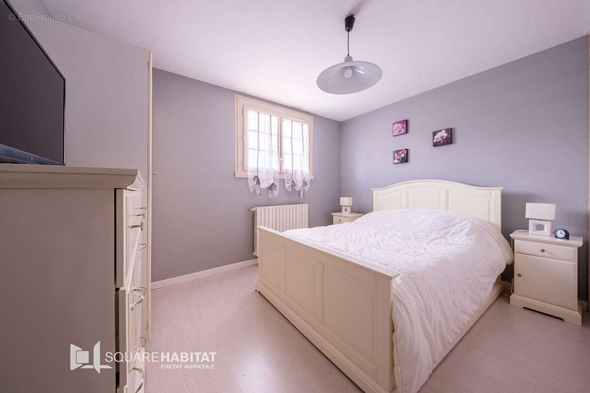 Maison à LA SALVETAT-SAINT-GILLES