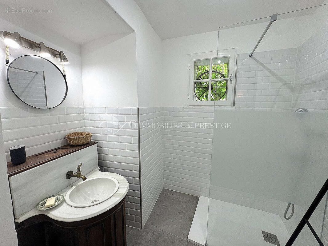 Maison à MALEMORT-DU-COMTAT