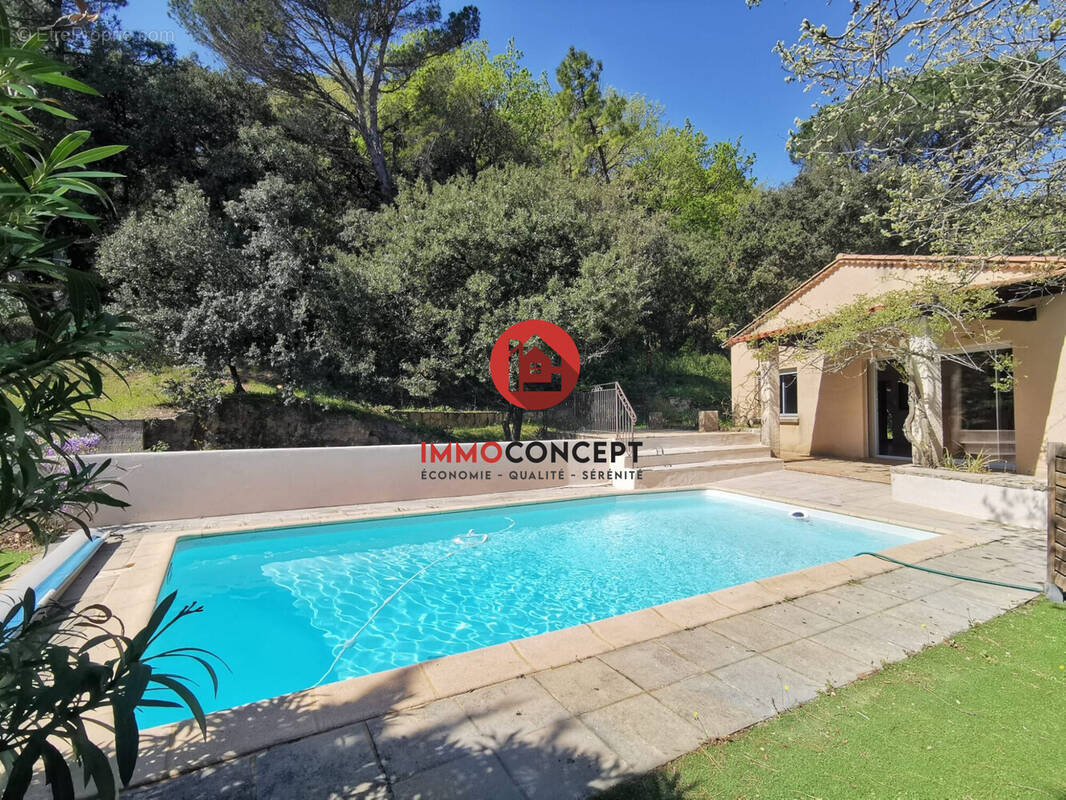 Maison à BAGNOLS-SUR-CEZE