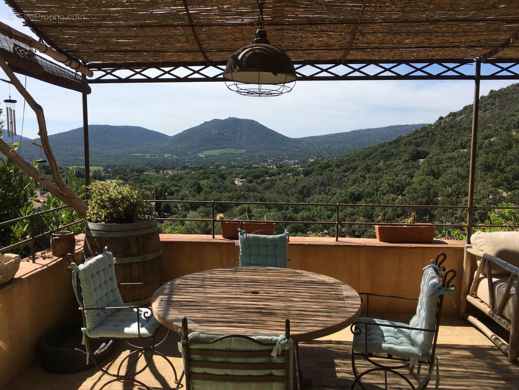 Maison à PLAN-DE-LA-TOUR