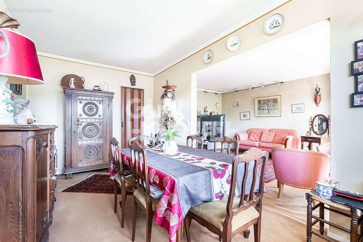 Appartement à ASNIERES-SUR-SEINE