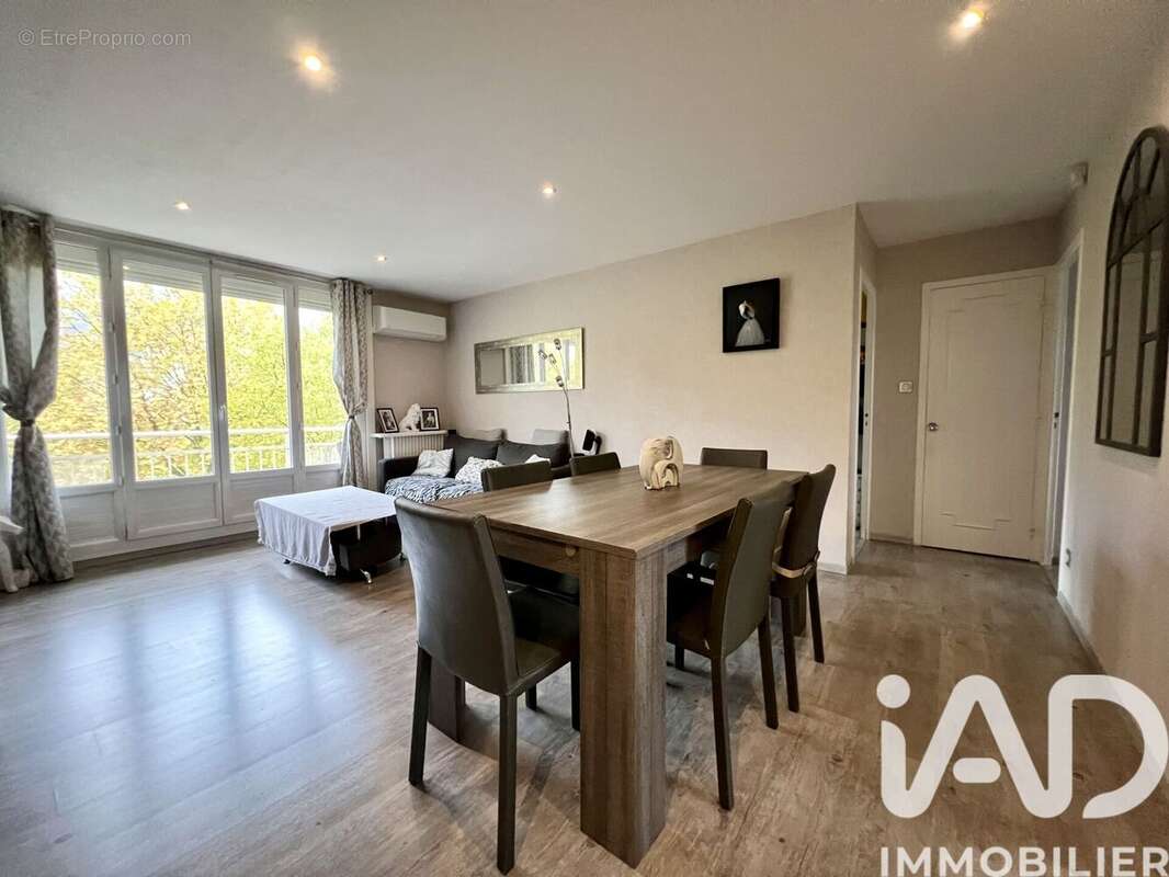 Photo 4 - Appartement à LE PONT-DE-CLAIX