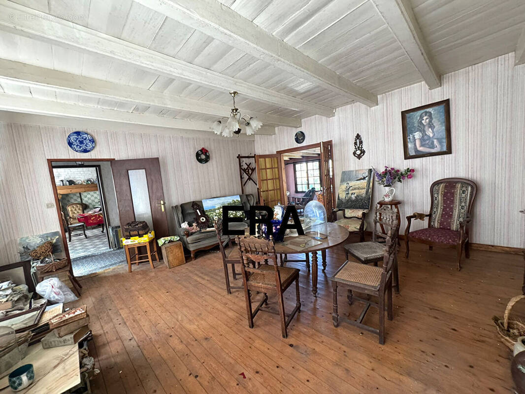 Maison à TOURNEHEM-SUR-LA-HEM