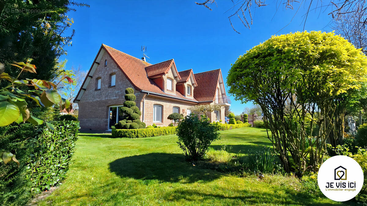 Maison à LA GORGUE