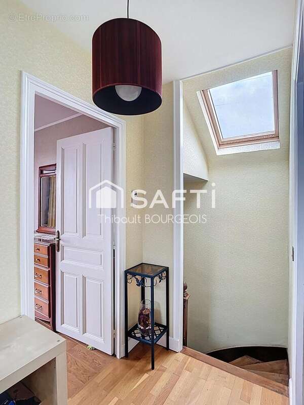 Photo 7 - Maison à VILLEMOMBLE