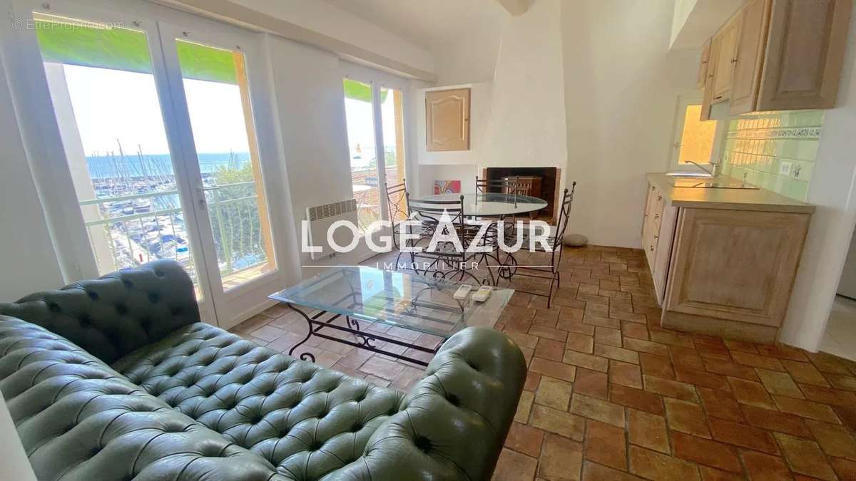 Appartement à VALLAURIS