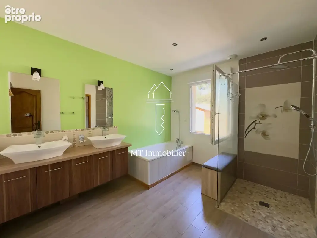 Maison 206 m² à Torcy  - photo 9