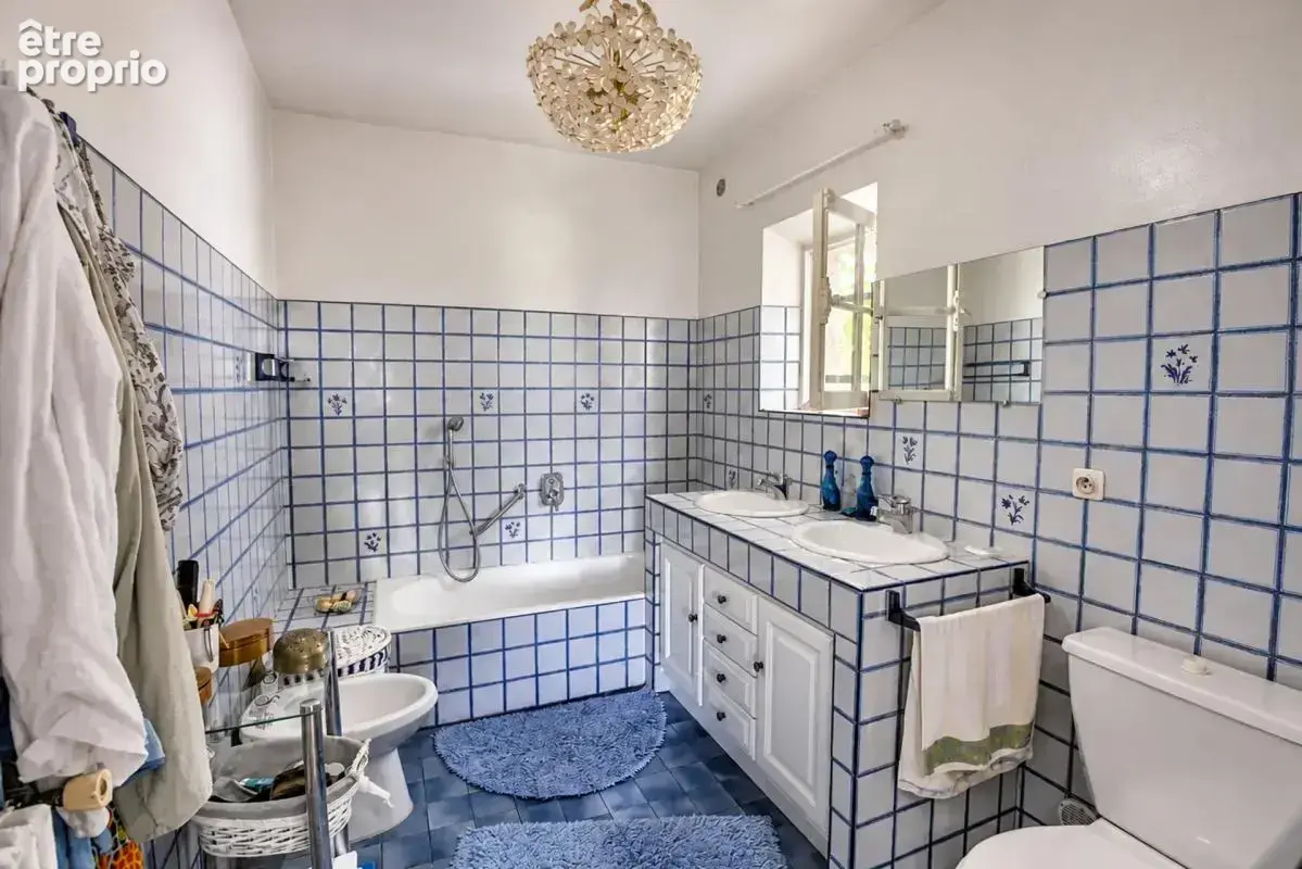Maison de 6 pièces de 160 m² à Le Bar-sur-Loup - photo 15