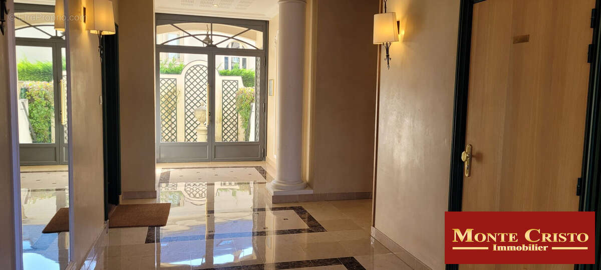 Appartement à VERSAILLES