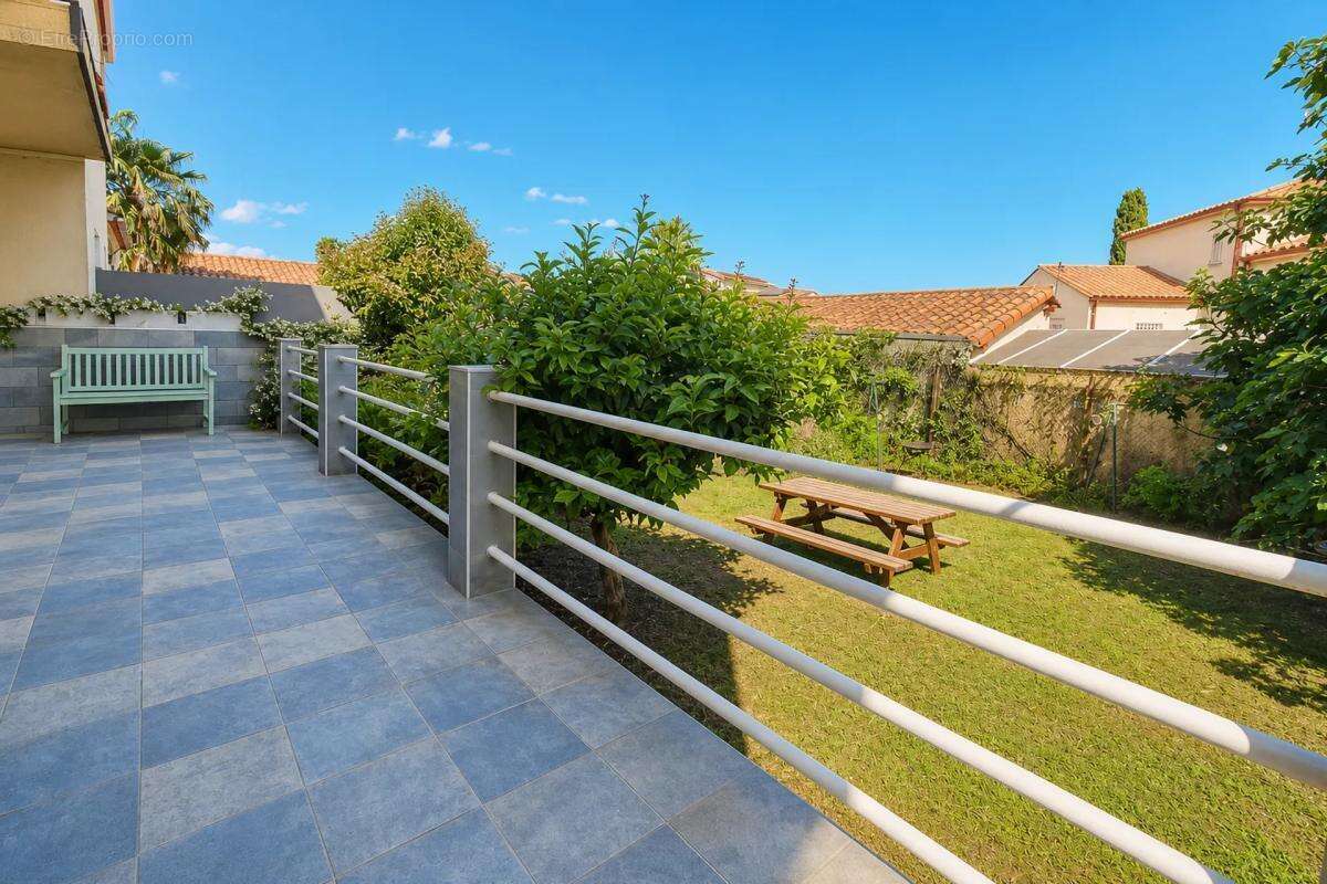 Grande Maison Louée 7 Pièces à Villelongue - photo 18