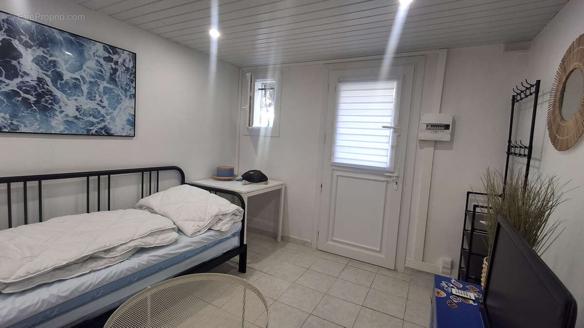 Appartement à SAINT-CYR-SUR-MER