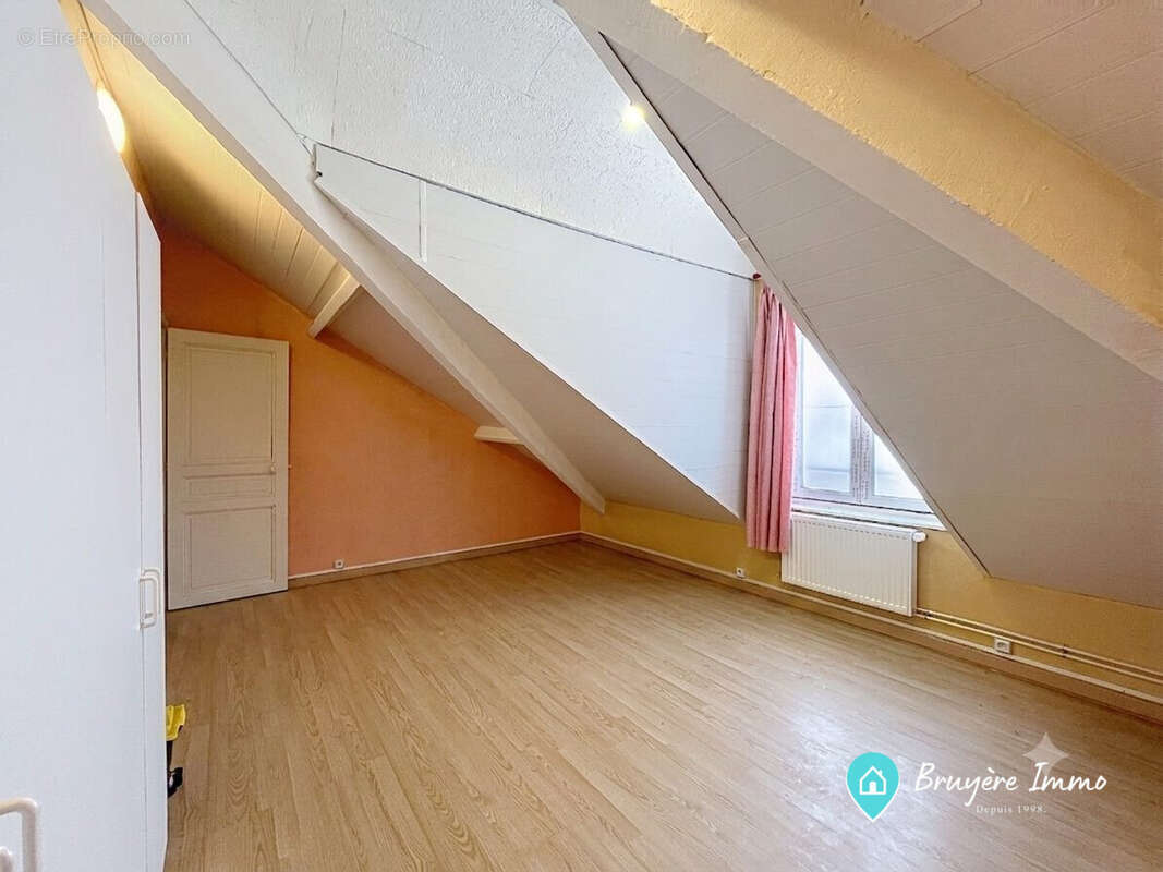 Maison 118 m² à Crespin  - photo 9