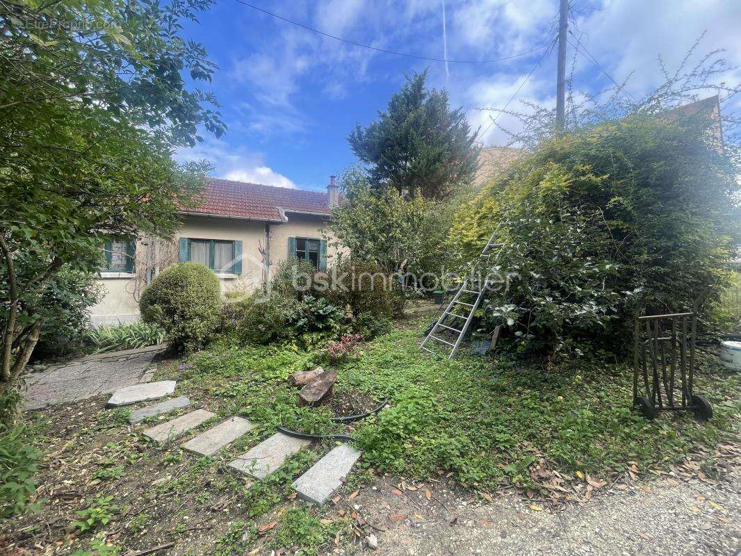 Maison à CHAMPIGNY-SUR-MARNE