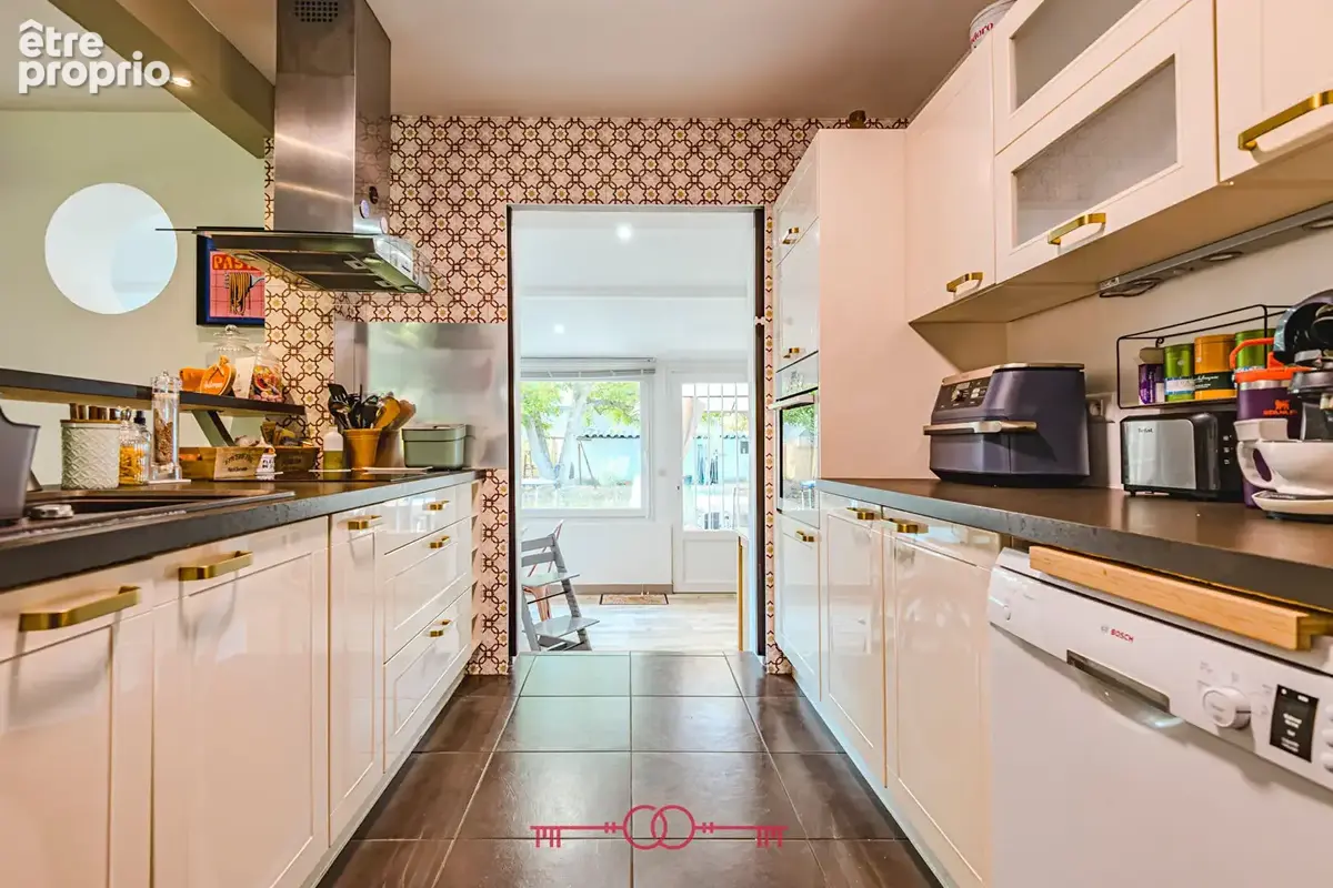 CHAMPIGNY Belle maison familiale avec jardin, 6 chambres et sous-sol complet - photo 2