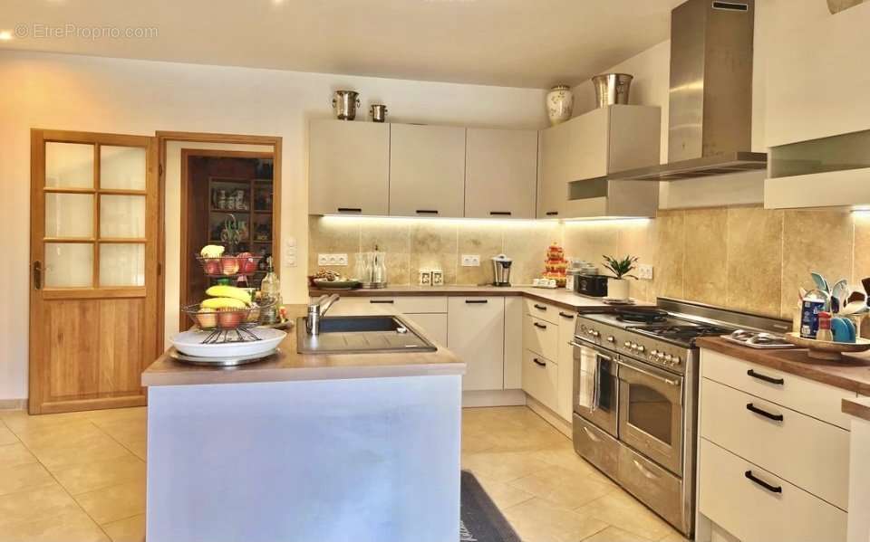 Maison à VILLELONGUE-DELS-MONTS