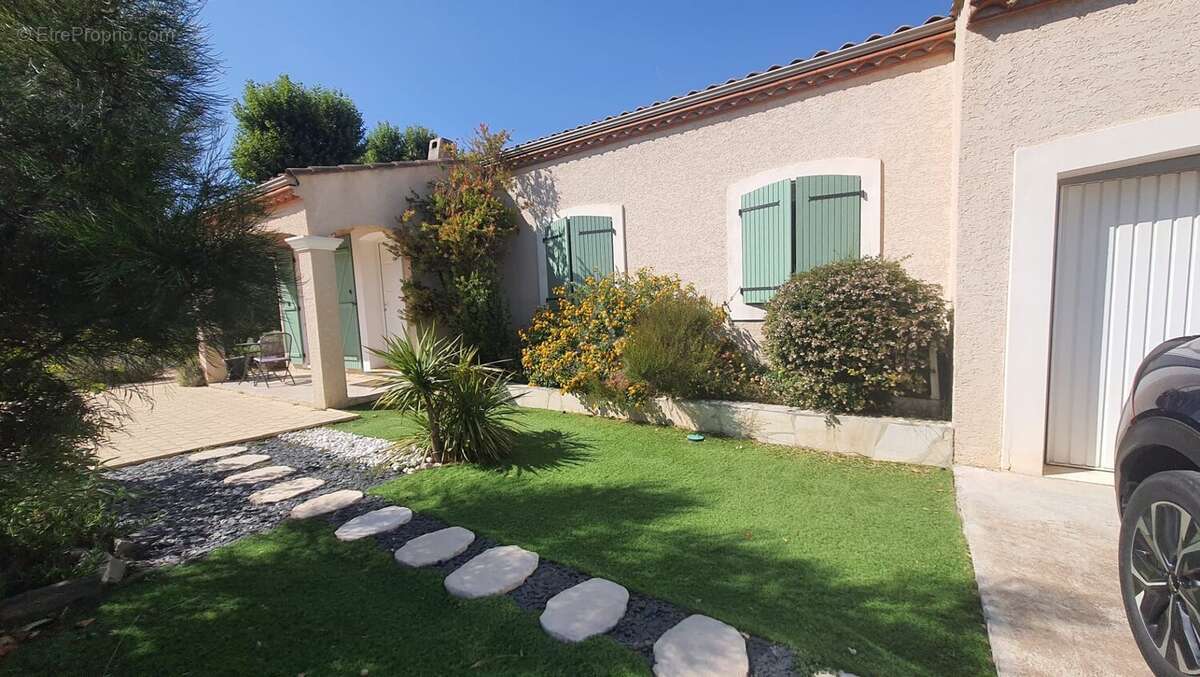 Maison à MOUSSAN