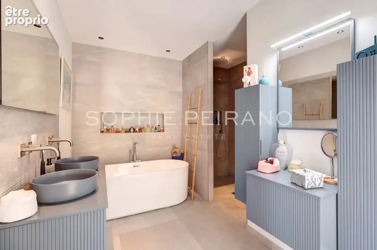 Mougins - villa contemporaine 4 chambres avec aperçu mer - photo 8