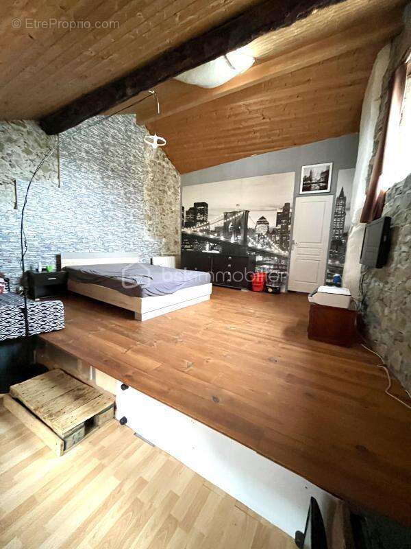 Maison à THORAME-HAUTE