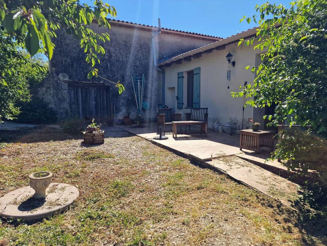 Maison à SAUVETERRE-DE-GUYENNE