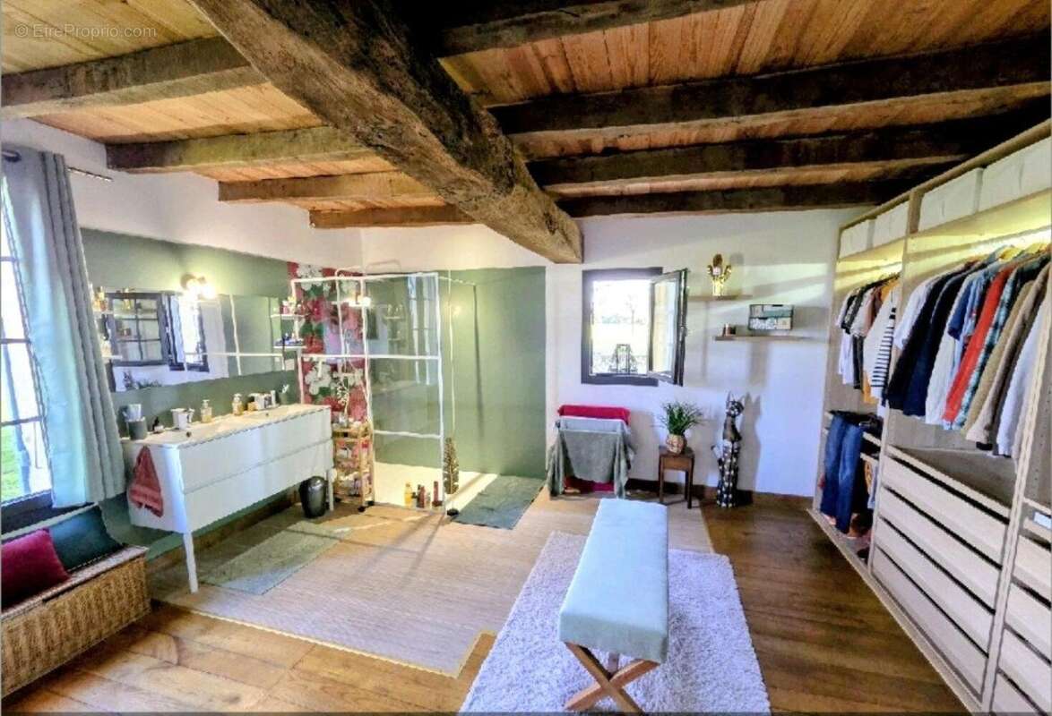 Maison 197 m² à Lamonzie-Saint-Martin  - photo 5