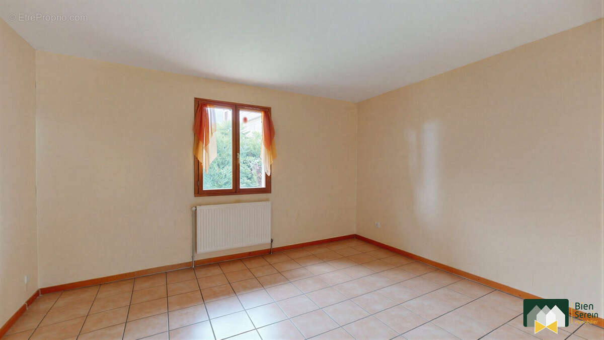 Maison à CHAMPHOL