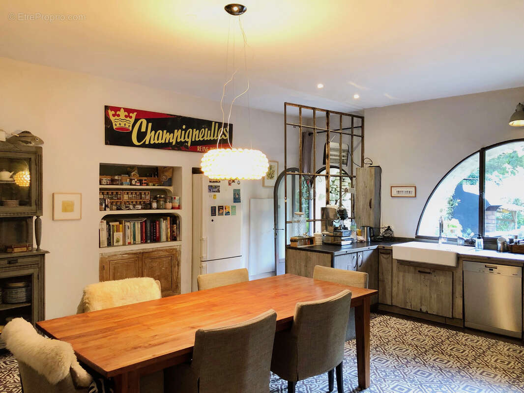 Propriete 350 m 2 - photo 3