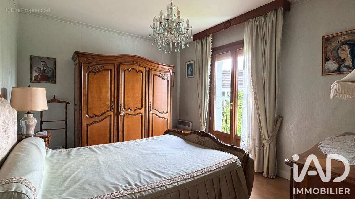Maison 176 m² à Pont-Sainte-Marie  - photo 7