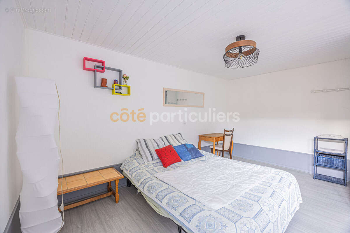 Pont-saint-martin -- maison de bourg -- 92 m2 -- 4 chambres -- patio exterieur - photo 6