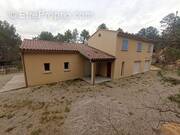 Maison à SAINT-RESTITUT