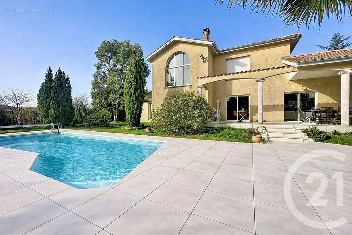 Maison à SAINT-CYR-SUR-LE-RHONE