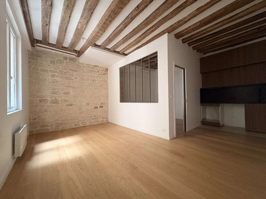 Appartement à PARIS-4E