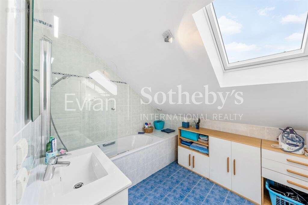 Appartement à EVIAN-LES-BAINS