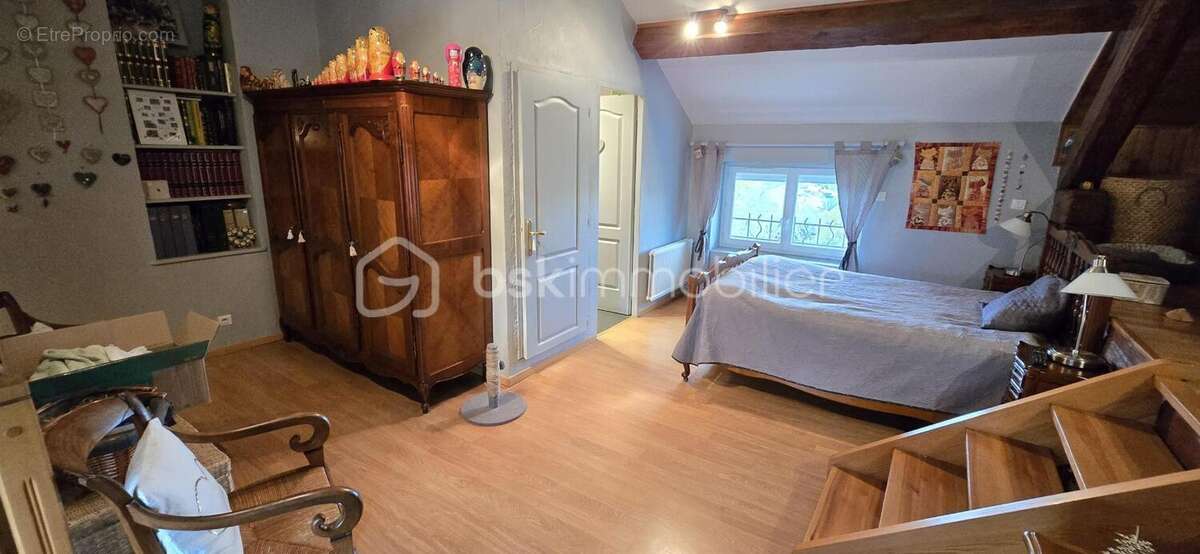 Appartement à SAINT-JEAN-BONNEFONDS