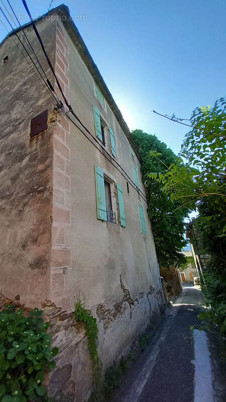 Maison à COLOMBIERES-SUR-ORB