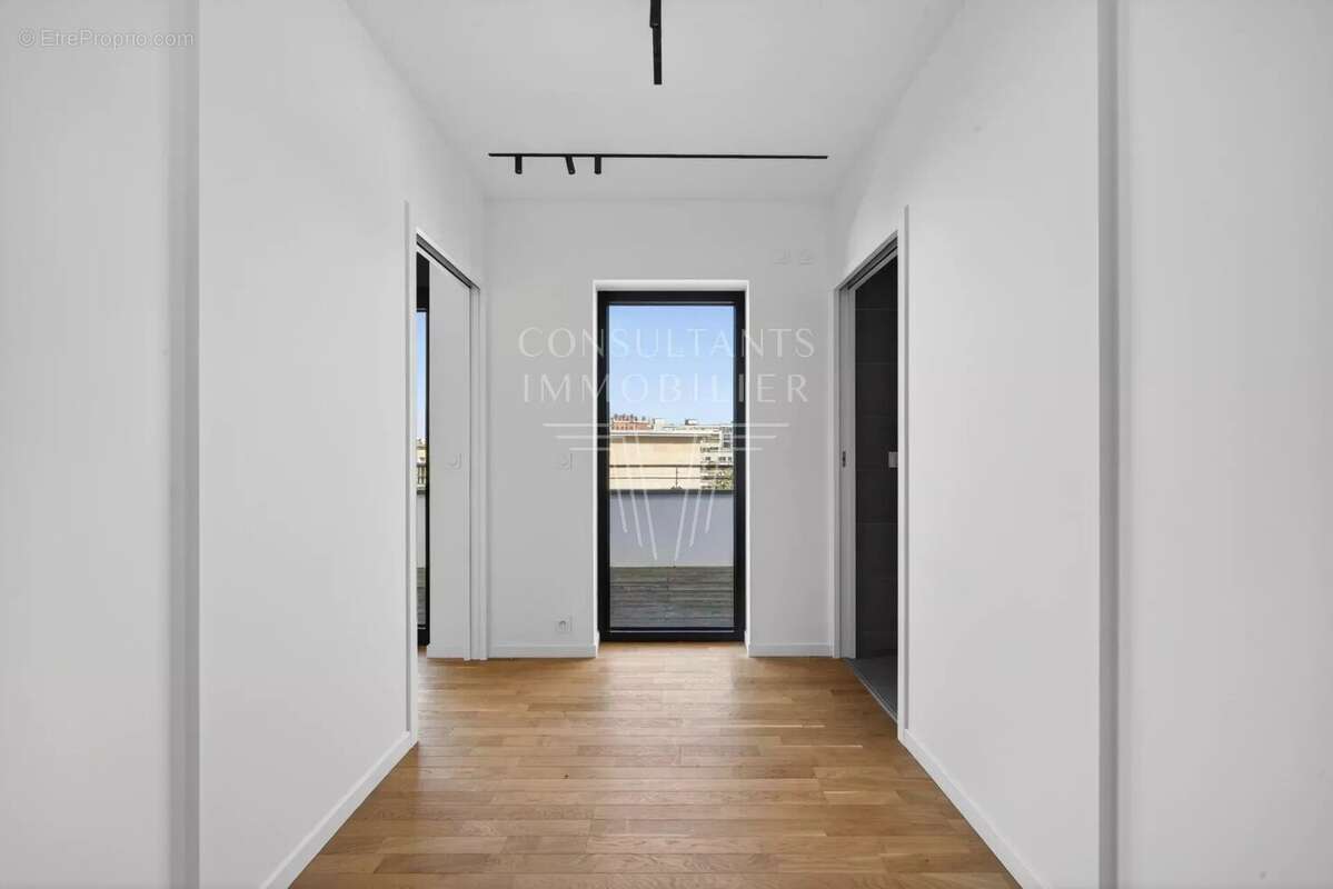 Appartement à PARIS-15E