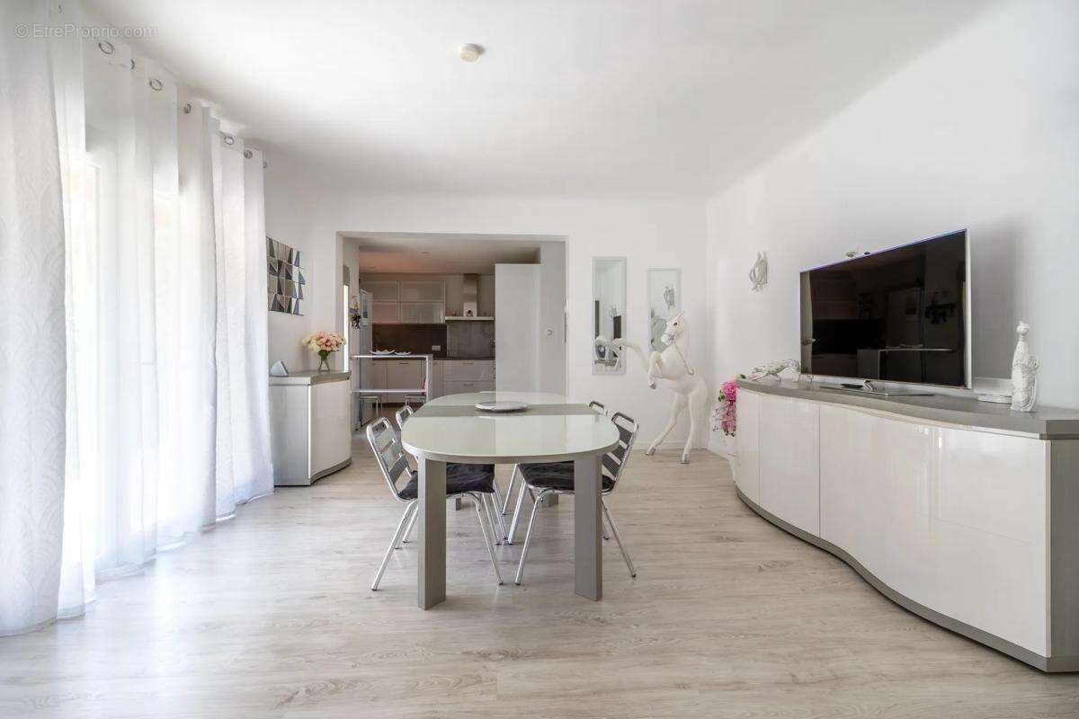 Carcès – villa familiale rénovée avec piscine - photo 4