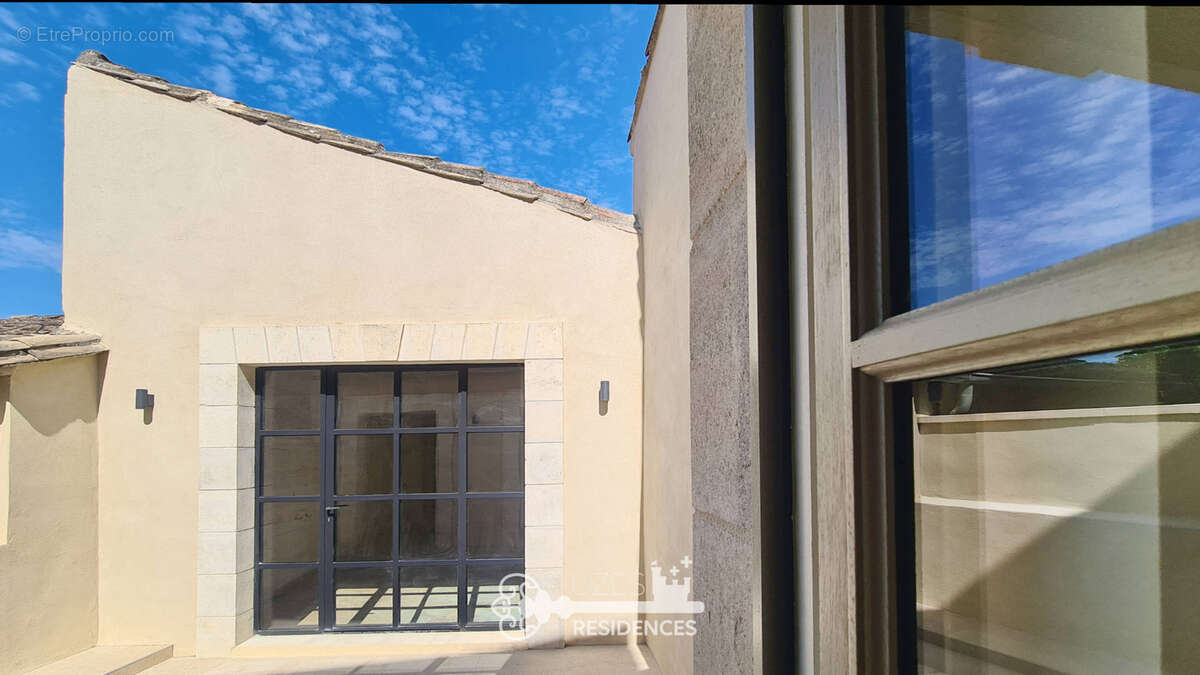 Appartement à UZES