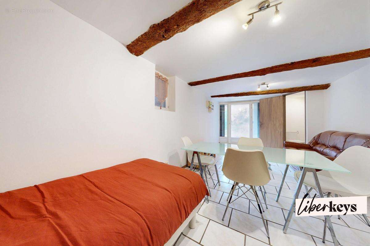 Appartement à SAINT-MAXIMIN-LA-SAINTE-BAUME