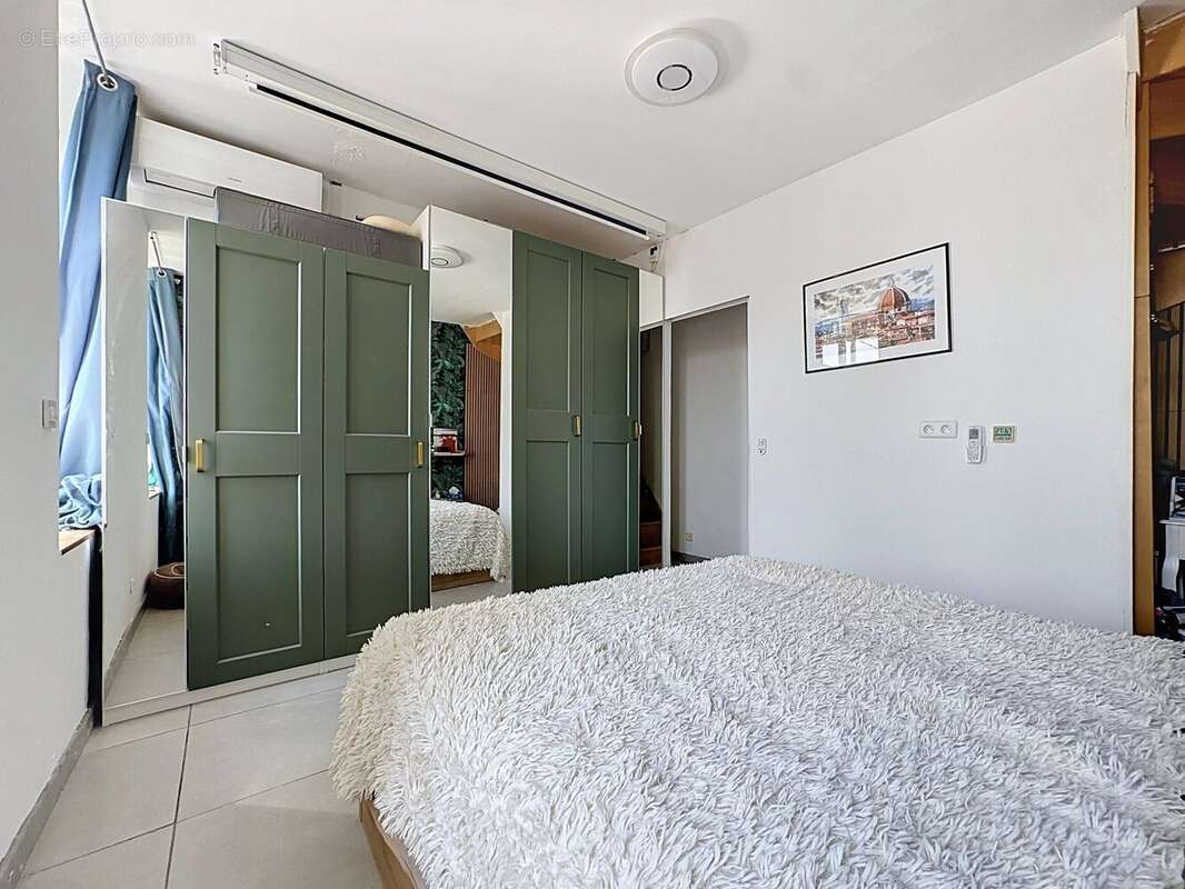 Appartement 110 m² à Marseille-15e  - photo 8