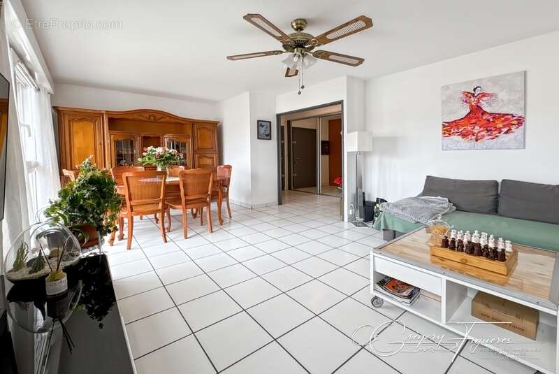 Appartement à SAINT-ETIENNE
