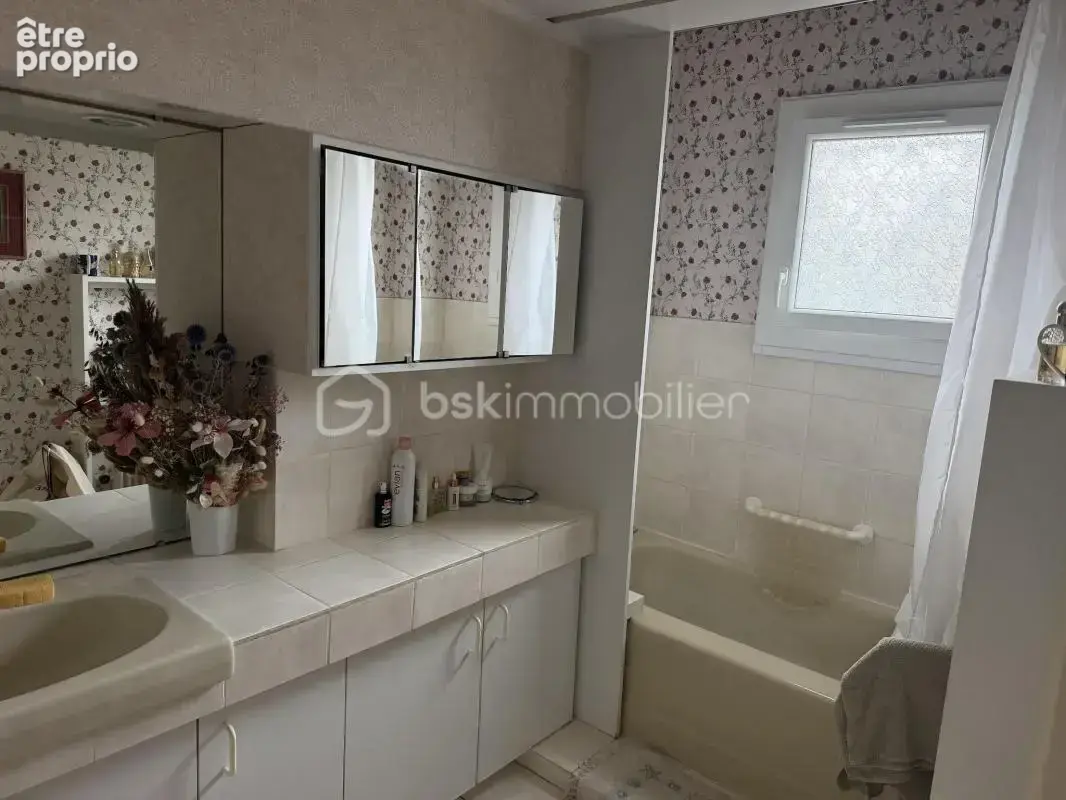 Maison style Américain avec terrain et ses diverses possibilités au cœur d'une localisation idéale - photo 10