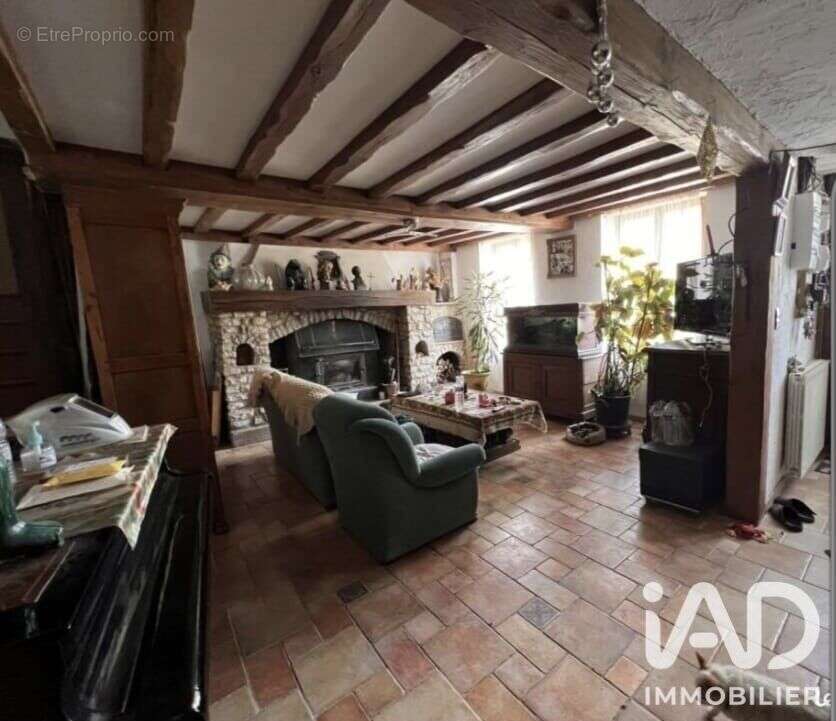 Maison 247 m² à Saint-Phal  - photo 7