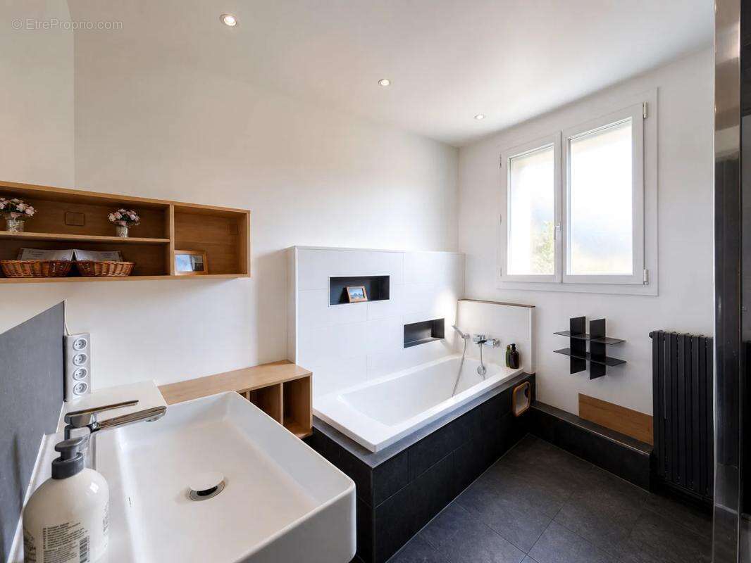 Immeuble de rapport 359m² - photo 10