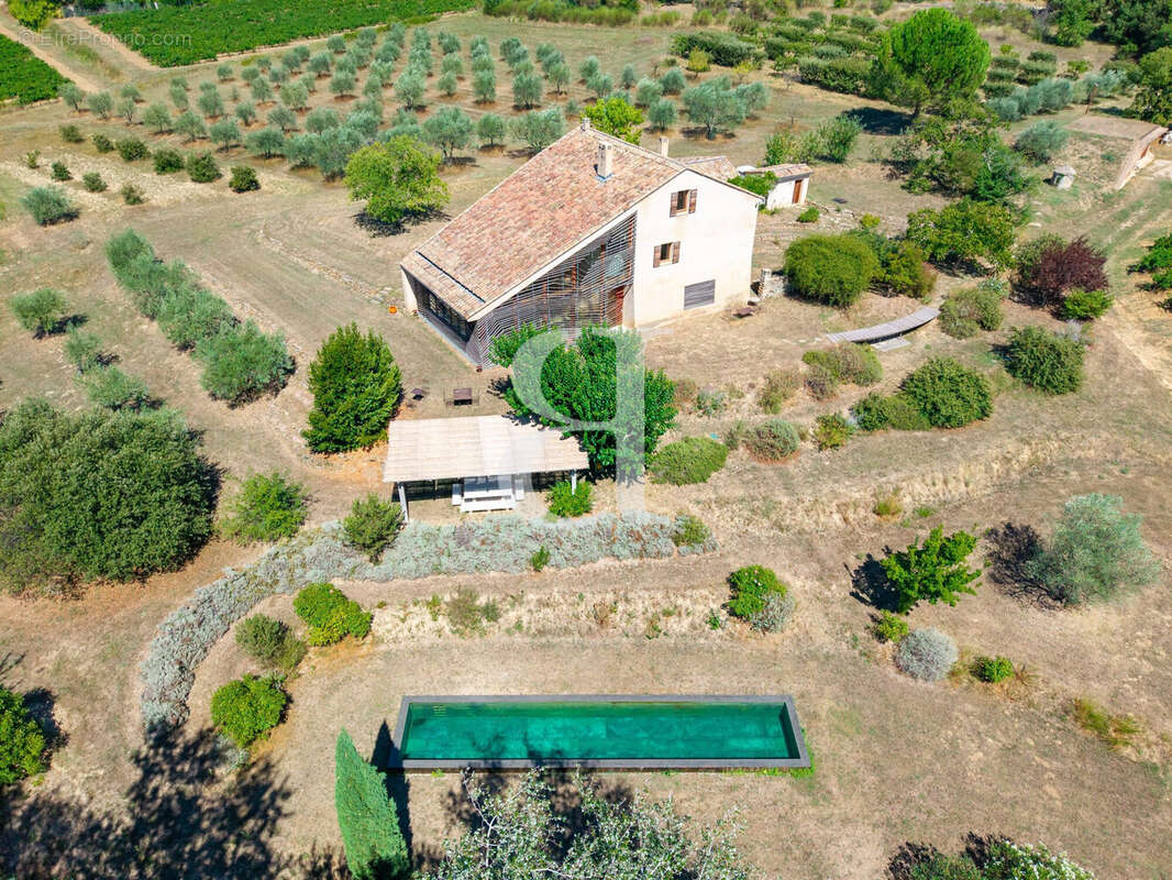 Maison 251 m² à Vaison-La-Romaine  - photo 3