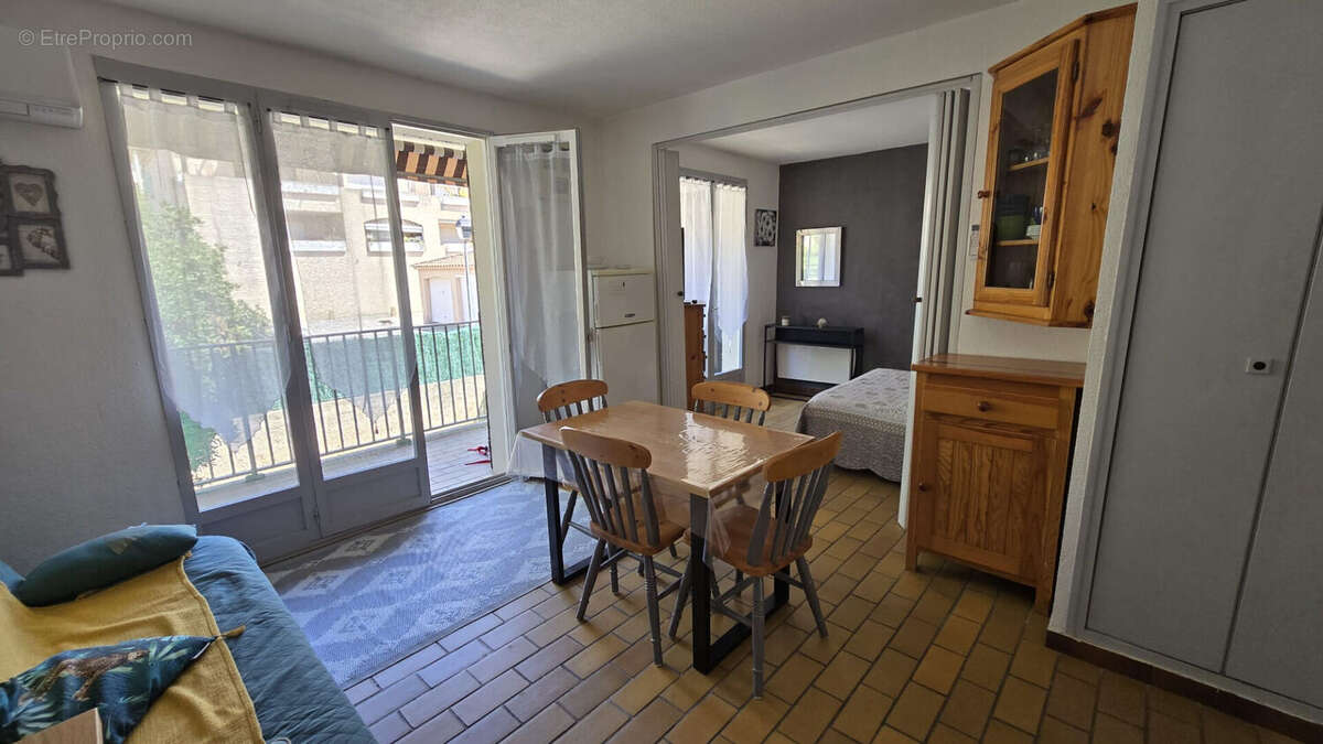 Appartement à SAINT-CYR-SUR-MER