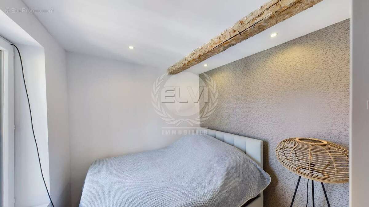 Maison à PLAN-DE-LA-TOUR