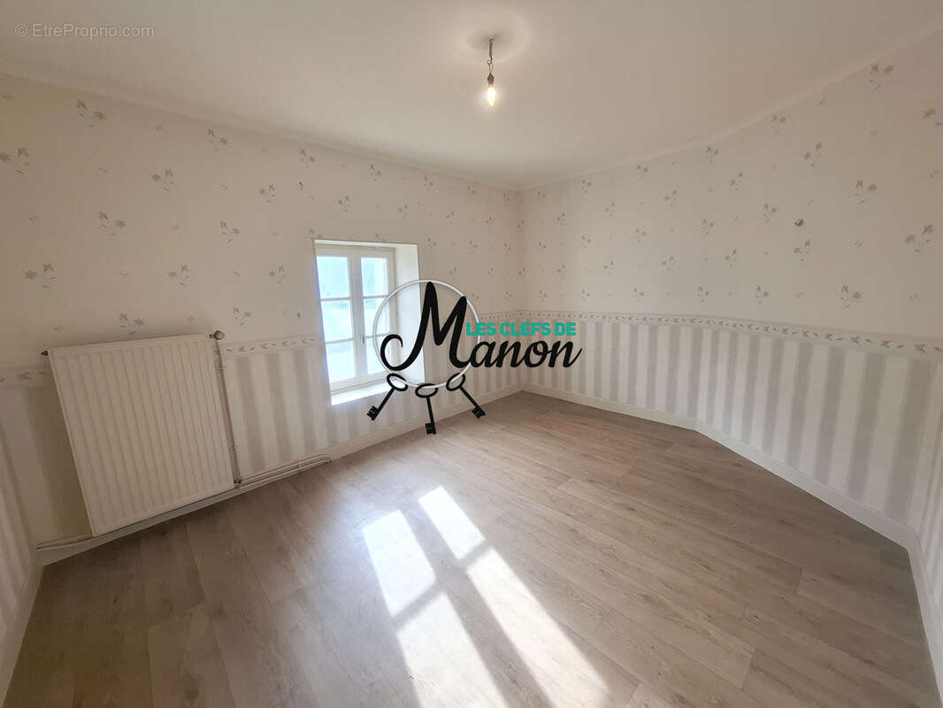 Maison à LAURIERE