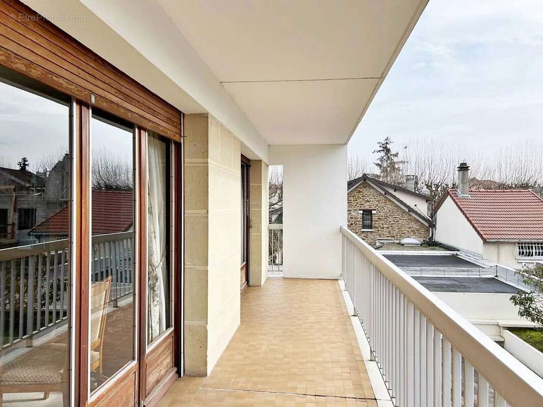 Appartement à SAINT-MAUR-DES-FOSSES