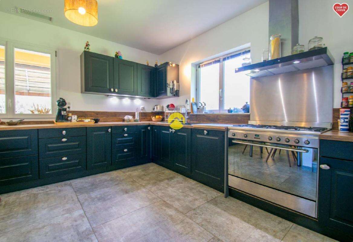 Maison à LE BUISSON-DE-CADOUIN